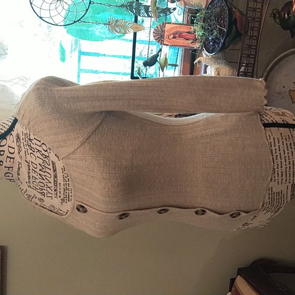 Womens NWOT Almost Famous  beige pullover sweater with button front. medium - Picture 2 of 6